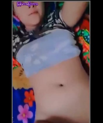 ချစ်စရာ မြန်မာ ဆယ်ကျော်သက် လေး