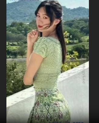 Tik Tok ဆယ်လီ ယွန်းရဲ့ အောကား