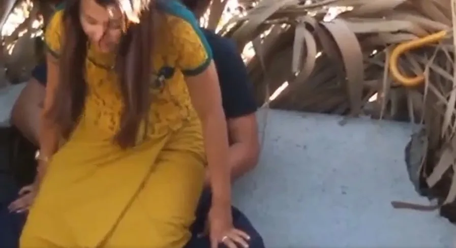 မြန်မာ ဝတ်စုံ နဲ့ကောင်မလေး ချောင်းရိုက် အောကား