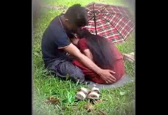 ပန်းခြံထဲမှာ ရှယ်ကြမ်းတဲ့ အတွဲ