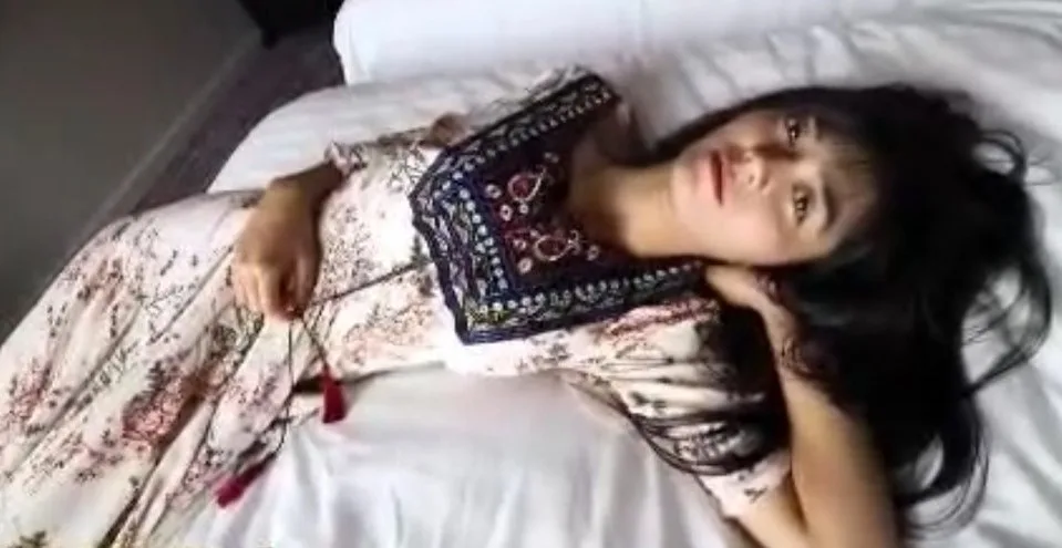 ဟောင်ကောင်မှာ အောကား ရိုက်ခံလိုက်ရတဲ့ မြန်မာမလေး