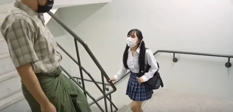 ကျောင်းသူလေးဖြစ်သွားတဲ့ မြမြ