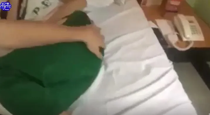 ဆယ်တန်းကျောင်းသူအတွဲ HD အသစ်