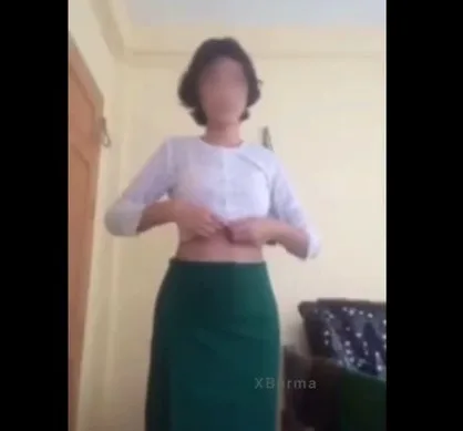 ကျောင်းသူလေးကို ရှယ်လိုး