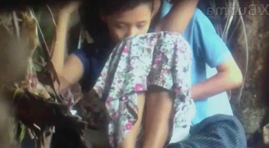 လူ မရှိဘူးထင်ပြီးလိုး‌နေကြပေမယ့်ချောင်းရိုက် ခံရတဲ့ အတွဲ