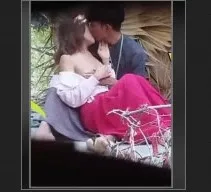 ပန်းခြံထဲ မှာ အကုန်ချွတ်ပြီး ကင်တာလေး