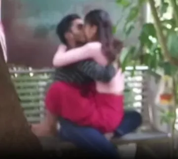 ကပ်တိုးလေး လိုးနေကြတာ