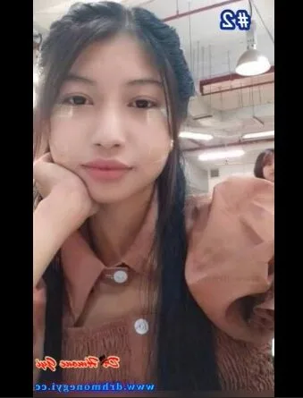 အထည်ချုပ်က ဆော်လေး Leak