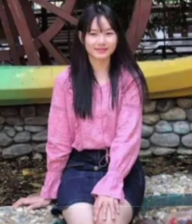 ဖြူဖြူ ဖွေးဖွေးကော့သောင်းသူလေး Solo