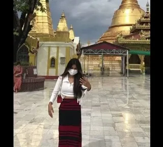 ဘုရားဖူးပြီး တည်းခိုခန်းလိုက်ကုန်း