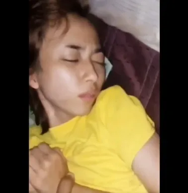 စော်ကနာလို့ အော်နေတာ ..အာ့.. အာ့..သေပြီတဲ့