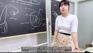 Bio သင်တဲ့ ဆရာမလေး မြမြ အောကား