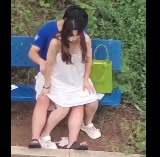 ပေါ်တင်ကြီးကို ကြမ်းနေကြတာ ချောင်းရိုက် အောကား