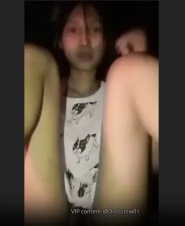 မြန်မာစောက်ဖုတ် ပါကင်လေး မထင်ရဘူး