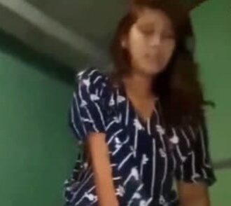 လမ်းထိပ် ကွမ်းယာဆိုင်က ဆော်လေးကို လိုးတာ