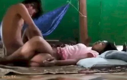 ကိုယ်တိုင်ရိုက် မြန်မာ အောကားဆိုဒ်ထဲက ပန်းရံဆရာလင်မယားအောကား