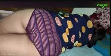 မြန်မာ ရှယ်အိုးကြီးကို ထောင်ပြီးခွဲတာ