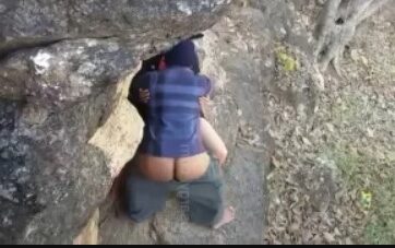 ခိုးစားနေကြတဲ့ မြန်မာစုံတွဲ ချောင်းရိုက်အောကား