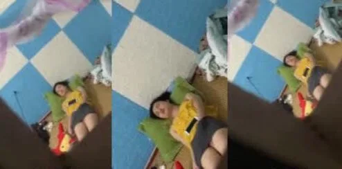 အောကားကြည့်ပြီး ဒုတ်ဆာနေတာ ဘေးအခန်းက ဆော်လေး