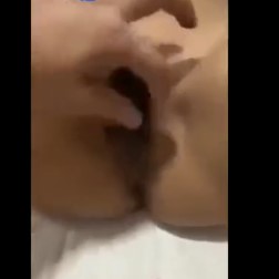 ဆော်လေးက ပါကင်အငုံးလေးကွာ နှုတ်ခမ်းလေးကိုစူူလို့