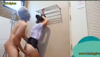 ရေချိုးခန်းထဲမှာ အမုန်းအလိုးခံရတဲ့ ကျောင်းသူ အလန်းလေး