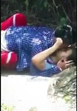 ကပ်တိုးလေး ဆွဲနေတဲ့ မြန်မာအတွဲချောင်းရိုက်