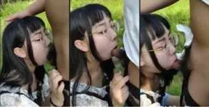 သုတ်ရည်ပါပါးစပ်ထဲ ပန်းထည့်တာလမ်းဘေးလေးမှာ ပုလွေပေးတဲ့ တရုတ်မလေး ချစ်စရာဆိုတော့