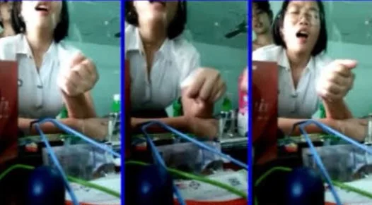 ကျောင်းသူ အကိတ်လေးကွာ ခါထွက်နေတာပဲ