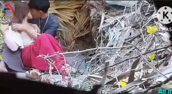 ထန်းတဲဘေးမှာ ကဲနေတဲ့အတွဲ ချောင်းရိုက်အောကား