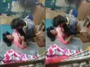 ထမင်းစား အလုပ်နားချိန်မှာစမူဆာစားတဲ့ကောင်